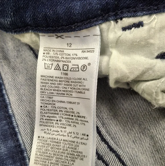 JEAN - Picture 5 of 5